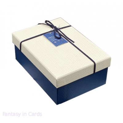 Коробка подарункова. Колір біло-синій.17,5х12х6,5см